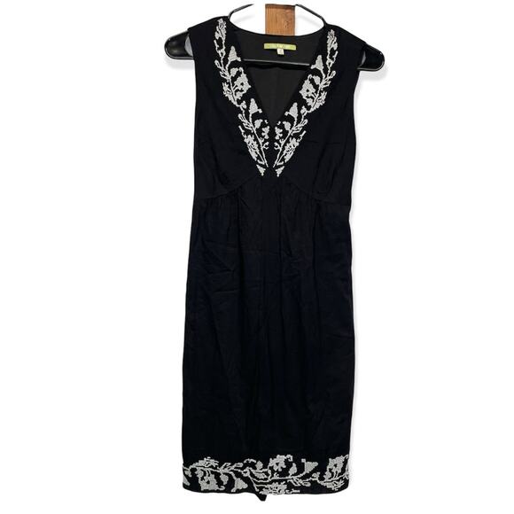 Gianni Bini Dresses & Skirts - Gianni Bini Black & White‎ Embroidery Sleeveless Dress Size 6